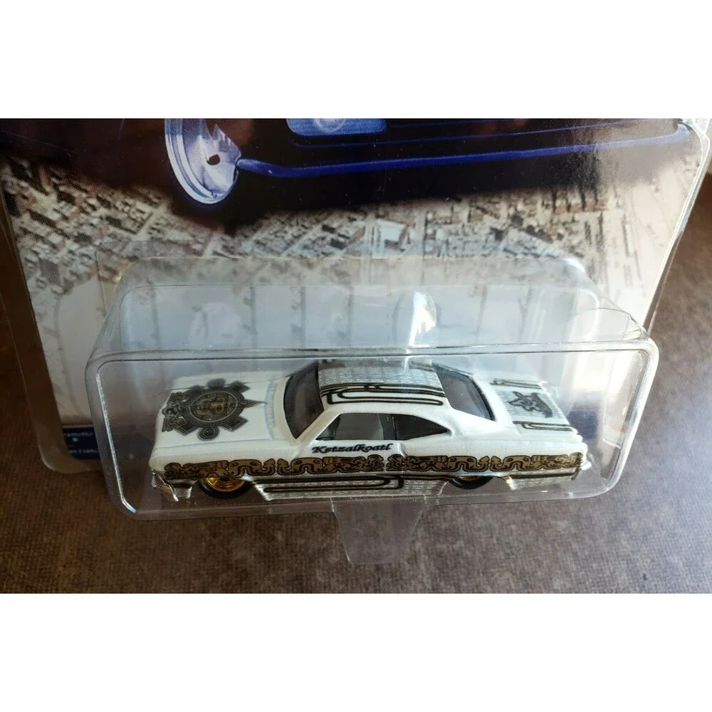 2002 Hot Wheels '65 CHEVY IMPALA White CRUSIN' AMERICA LOWRIDERS SERIES Gold 6SP